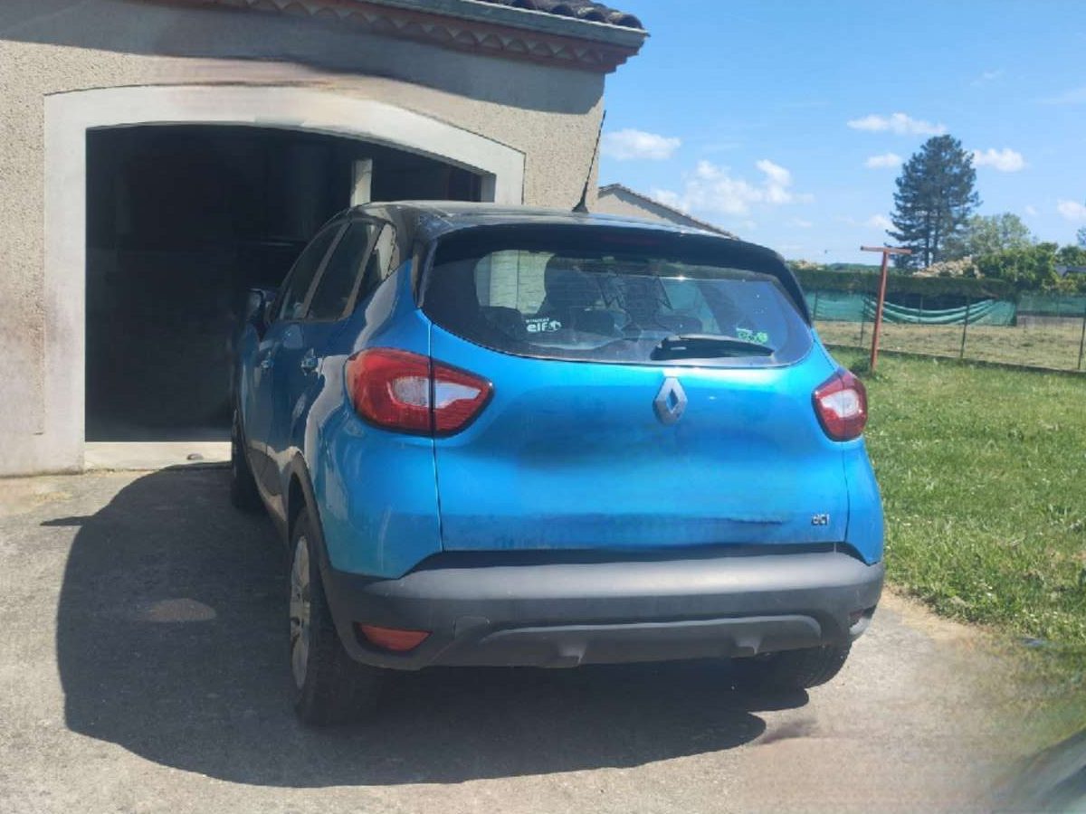 Renault Captur azul